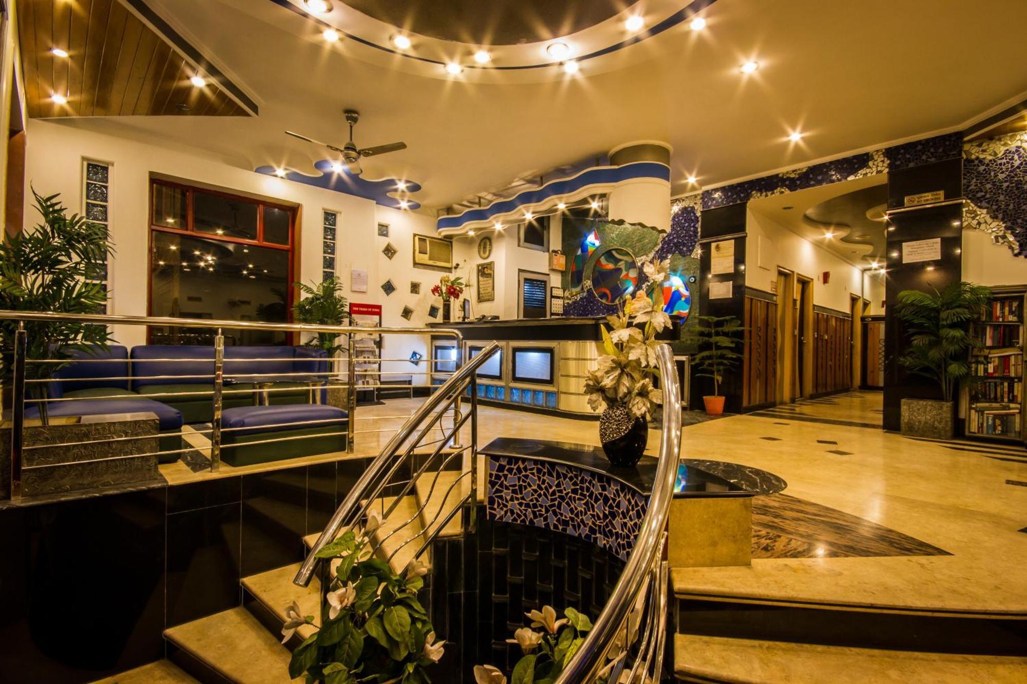 The Suncourt Hotel Yatri Delhi  Exterior photo