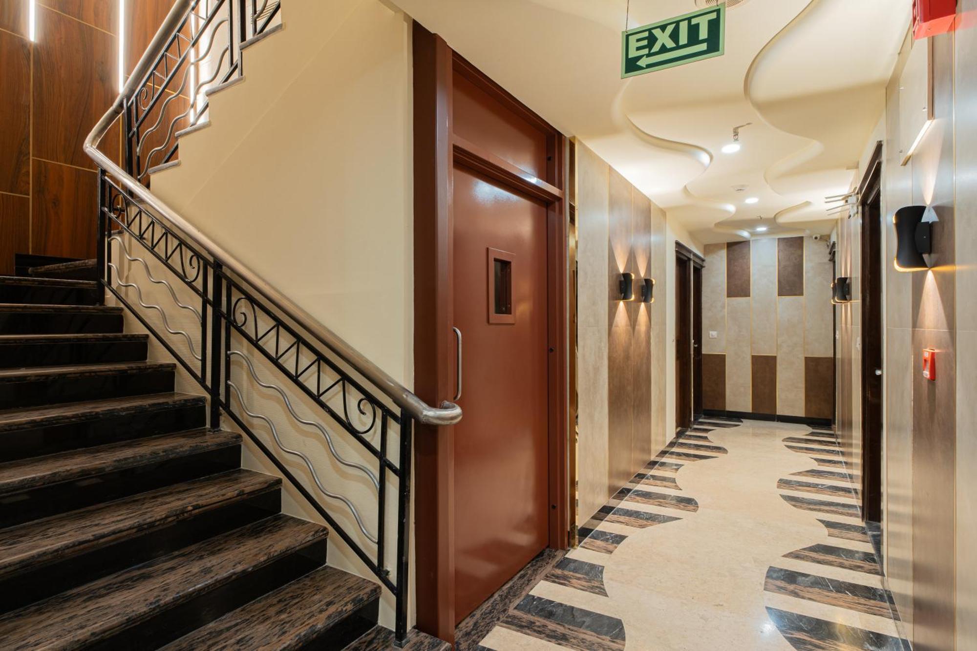 The Suncourt Hotel Yatri Delhi  Exterior photo